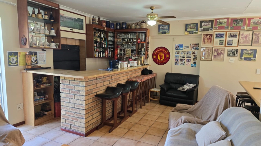 4 Bedroom Property for Sale in Wellway Park Western Cape